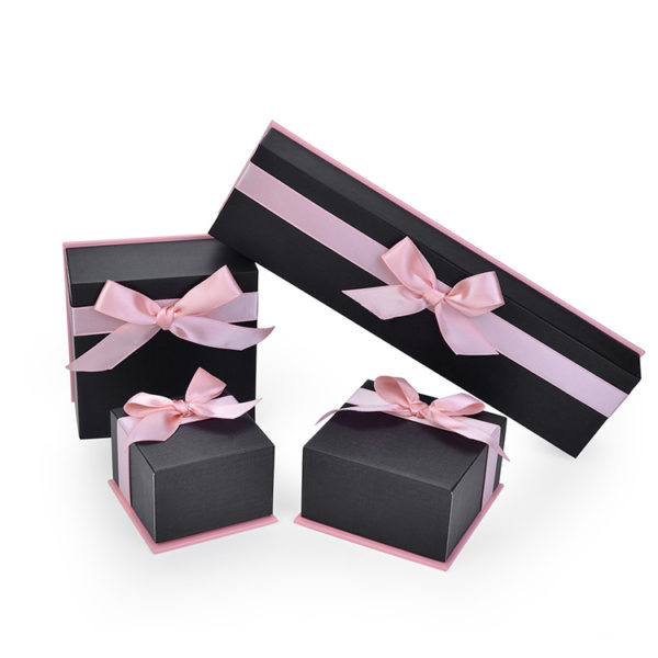 Wholesale Customized Package Cheap Paper Jewelry Box Ribbon Box